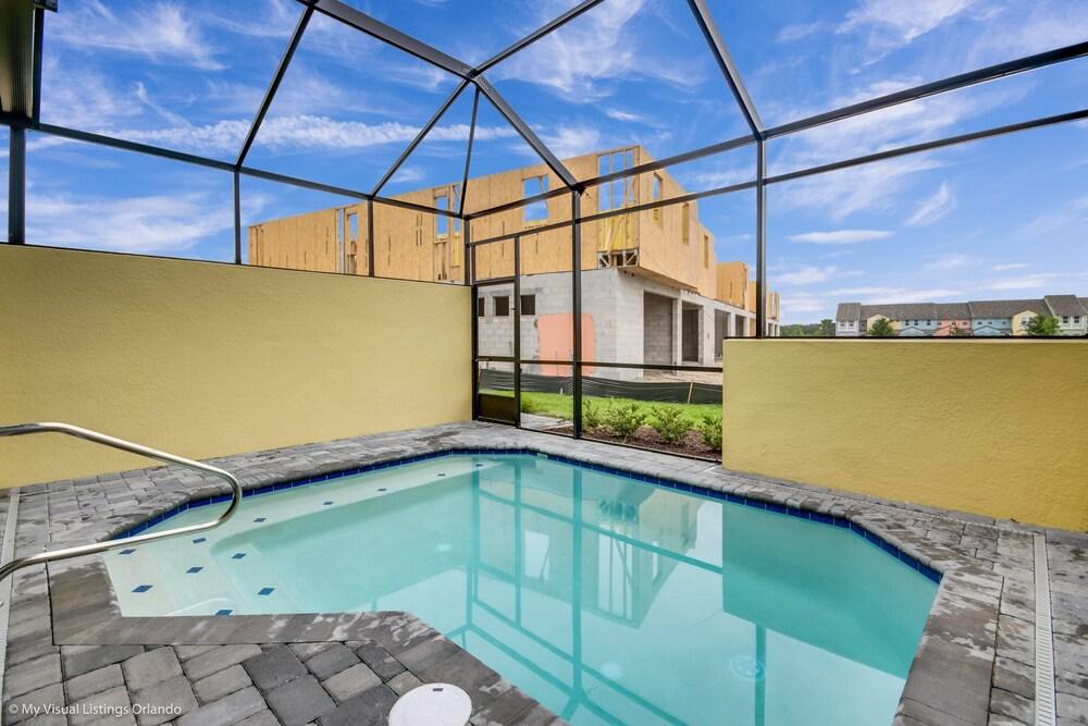 17 3ي ديماجيكال 4 بد روم 4 باث روم تاون هوم زحليقة مائية