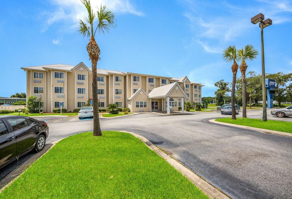 Americas Best Value Inn & Suites Brunswick