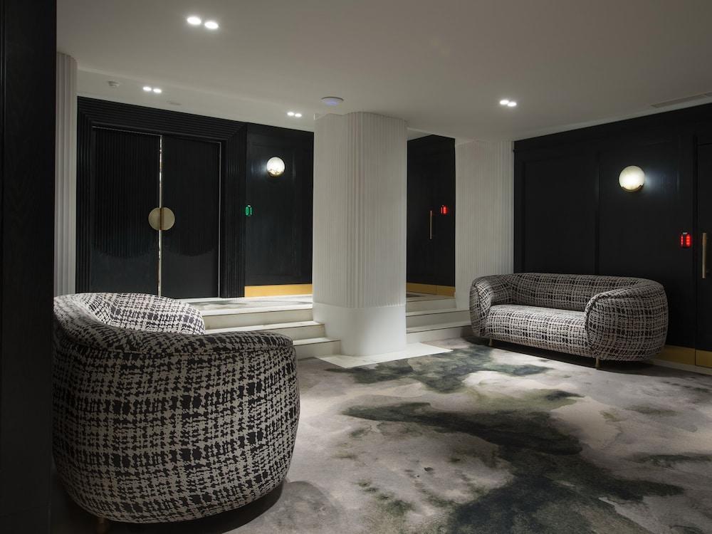 إيه آر كاي إيه هوتل باي جينزا بروجيكت تفاصيل الفندق من الداخل