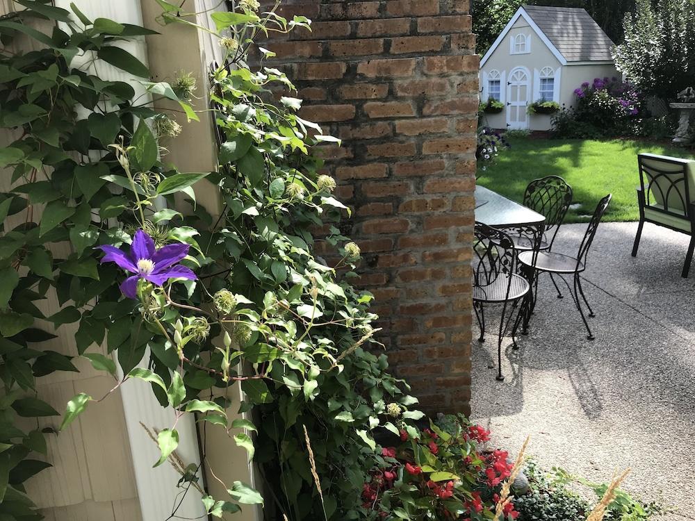 1810 إميرسن هاوس بد آند بريكفاست - للبالغين فقط المنطقة المحيطة بالمنشأة