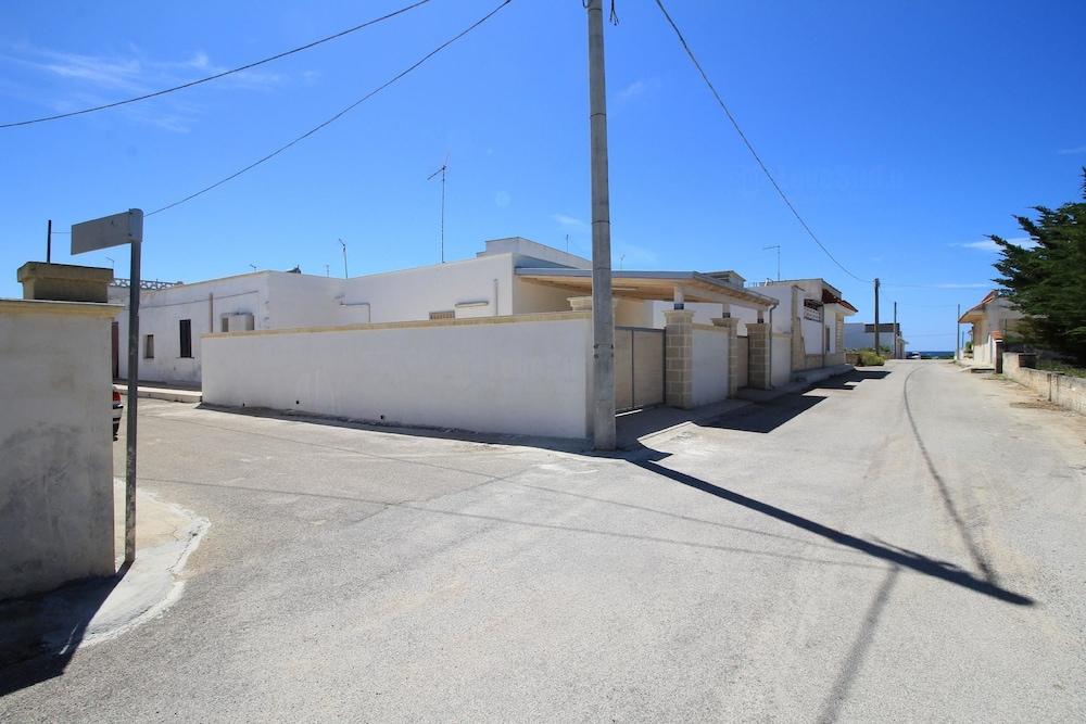 Lucia Spiaggia a due Passi Property Grounds