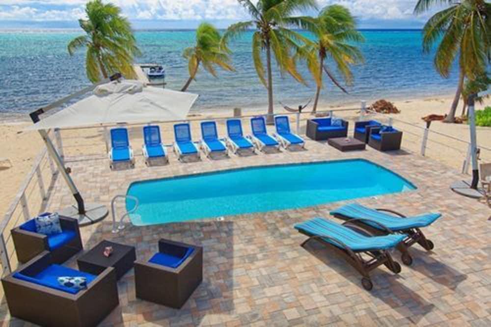Sir Turtle Beach Villas Waterslide