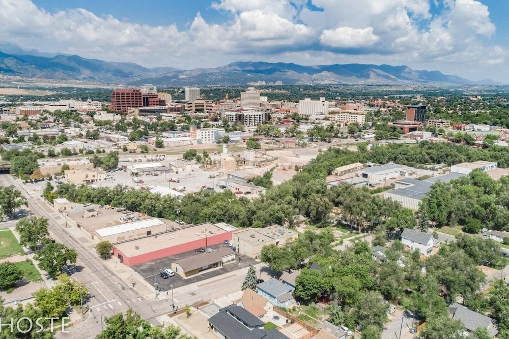 2 بد روم داون تاون أدفينتشر بايكس بيك فيوز إيه سي! منظر من الجو