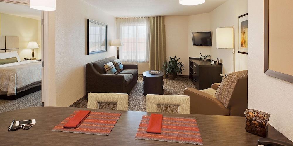 سونيستا سيمبلي سويتس دترويت ساوث فيلد غرفة