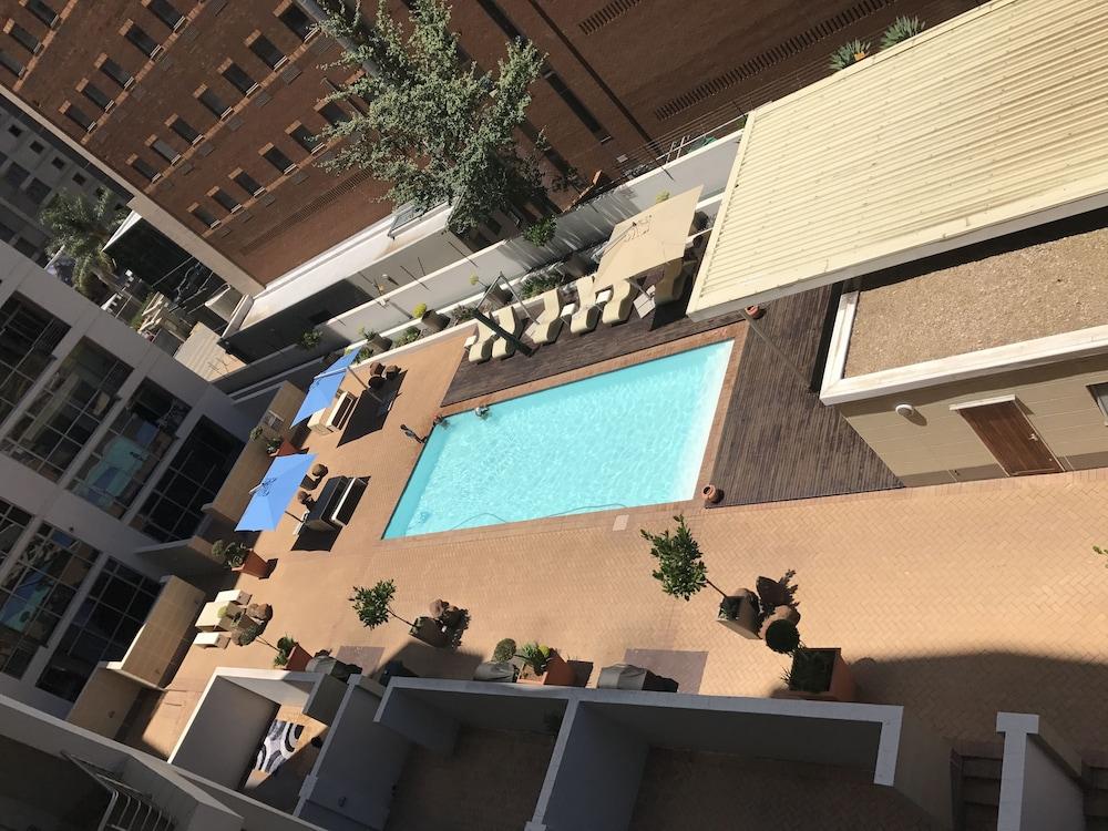 First Divine Suites - Hydro Park Featured Image