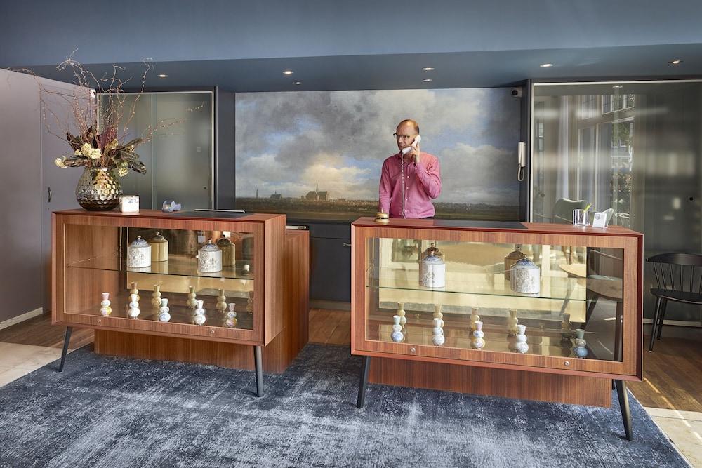 هوتل ليون دو آور منطقة الاستقبال