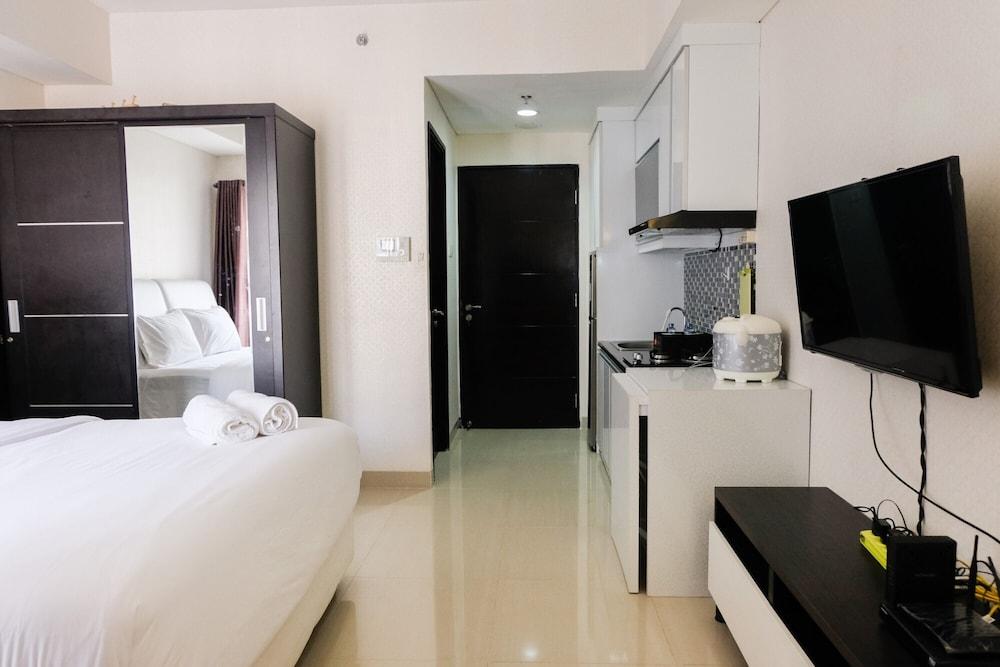 Homey and Simply Studio at Paramount Skyline Apartment Room