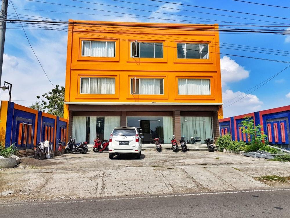 Graha LPP Pramindo Inn Featured Image