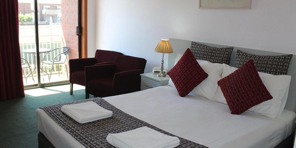 هيوم فيلا موتور إن