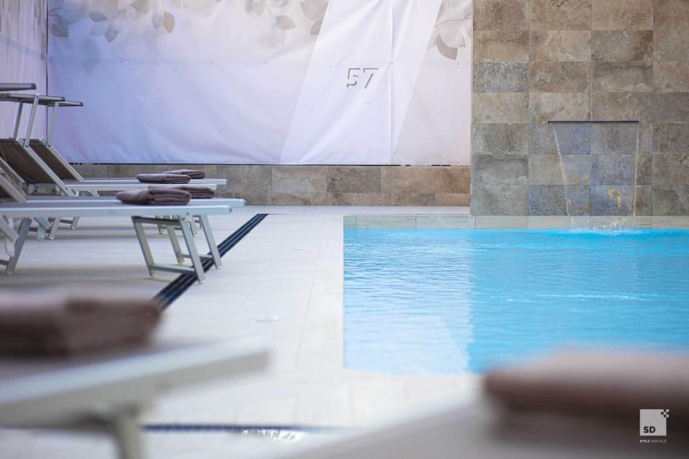 هوتل ريجينا إلينا 57 آند أورو بيانكو سبا زحليقة مائية