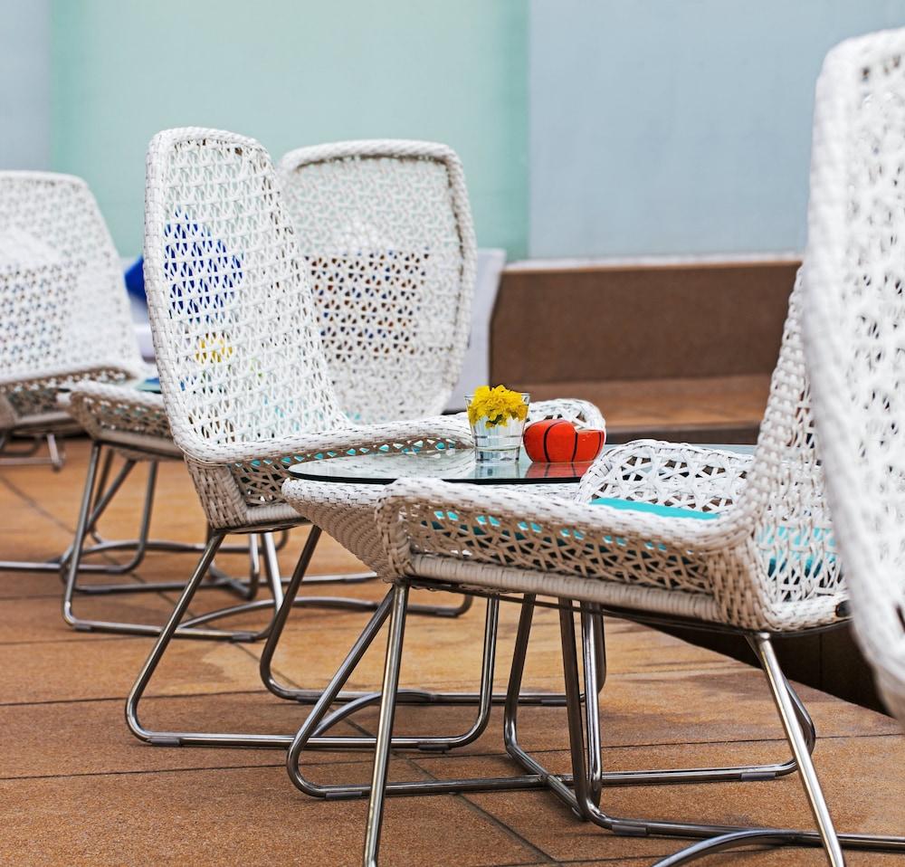 ذا بارك شيناي حمام سباحة مكشوف