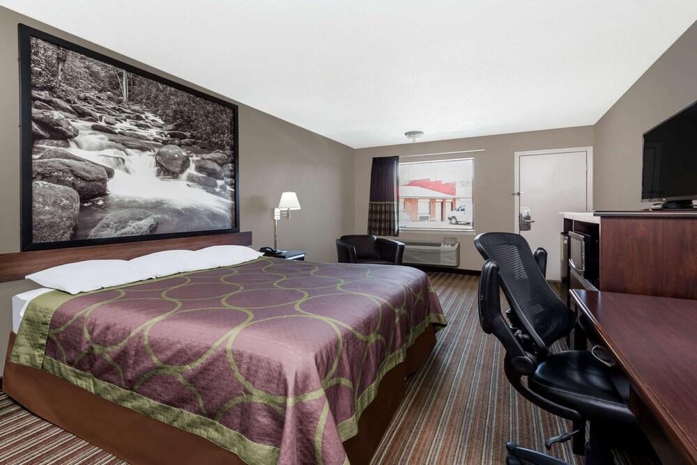 Super 8 by Wyndham Chattanooga Ooltewah Room