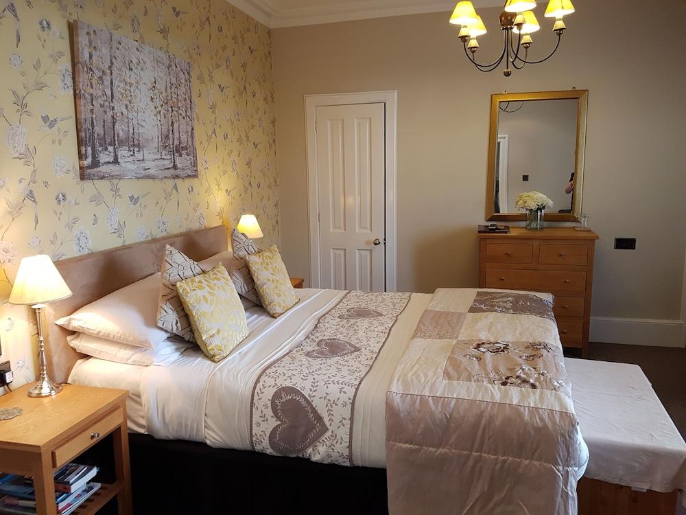 موينيس هاوس