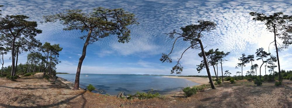 أرك أون سييل أوليرون الشاطئ