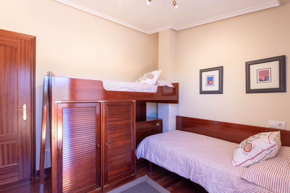 Ático con 2 terrazas By Urban Hosts Room