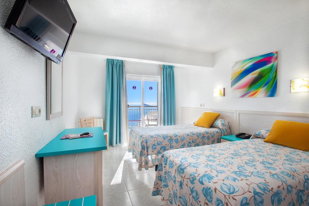 هوتل سيرفيجروب توري دورادا غرفة