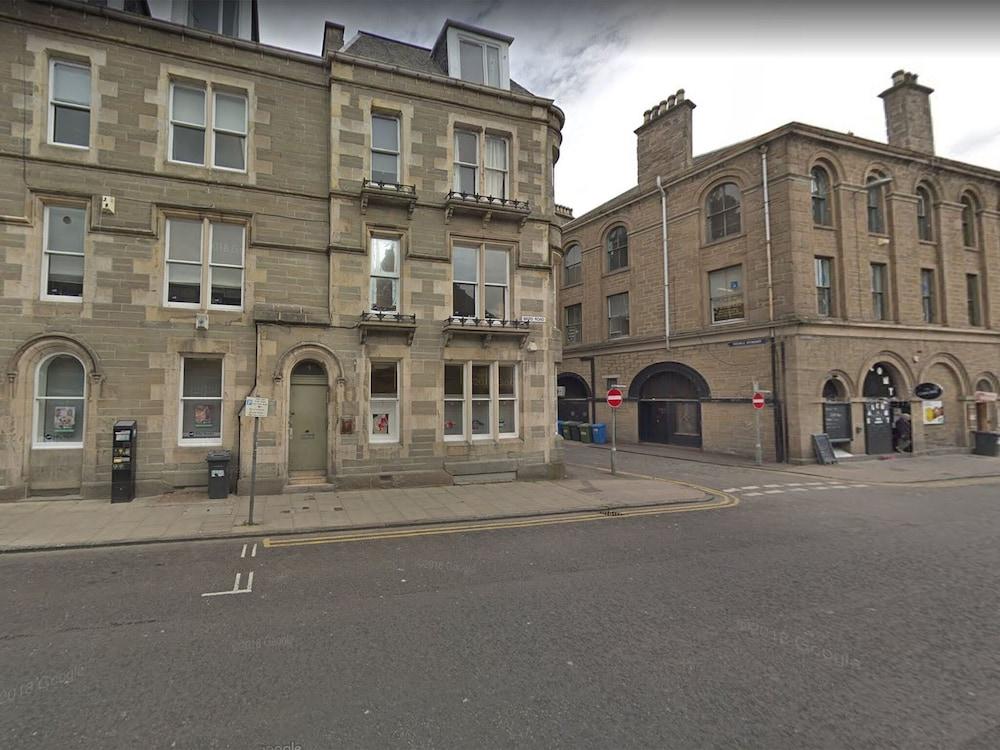 Central Apartment in Dundee near Broughty Castle