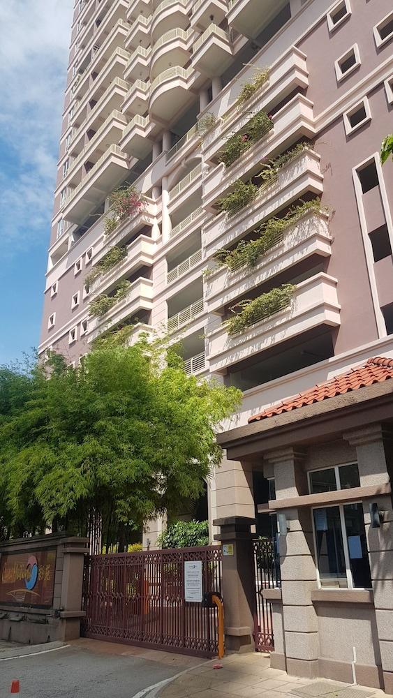 بالكوني هيجاو آت كاسا موتيارا كي إل المنطقة الخارجية