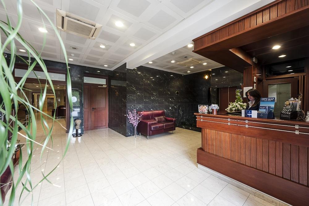 ميلينيوم جولد هوتل منصة تسجيل إجراءات الوصول/المغادرة