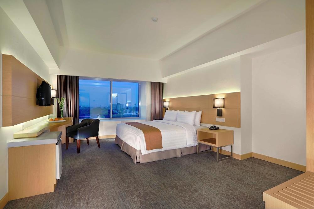 Aston Semarang Hotel & Convention Center