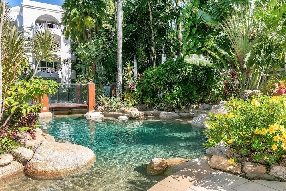 بول سايد أبامت إن لاماندا بيتشفرونت 77 زحليقة مائية