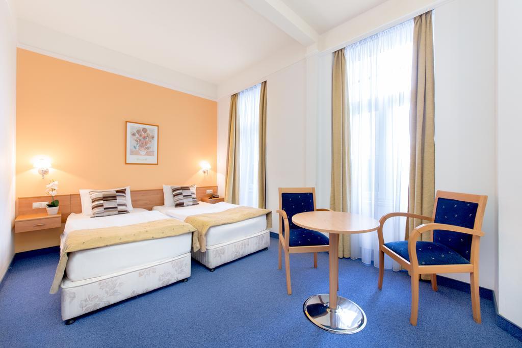 نوفوم هوتل جولدن بارك بودابيست أخرى