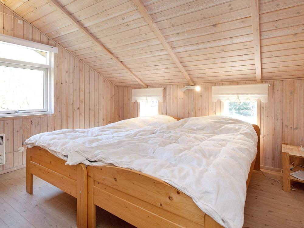 Spacious Holiday Home in Hornbæk on Large Plot Room