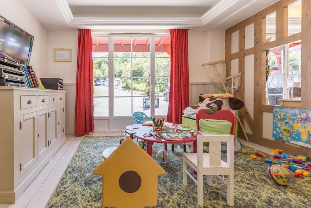 ريزدونس برميام آند سبا هولجيت - بيري آند فاكانسيز الفندق من الداخل