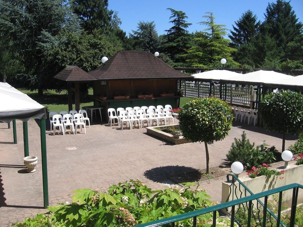 أو ويك - إند