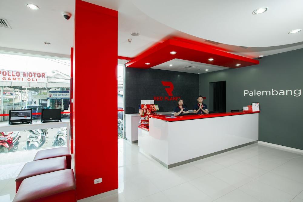 Red Planet Palembang Lobby