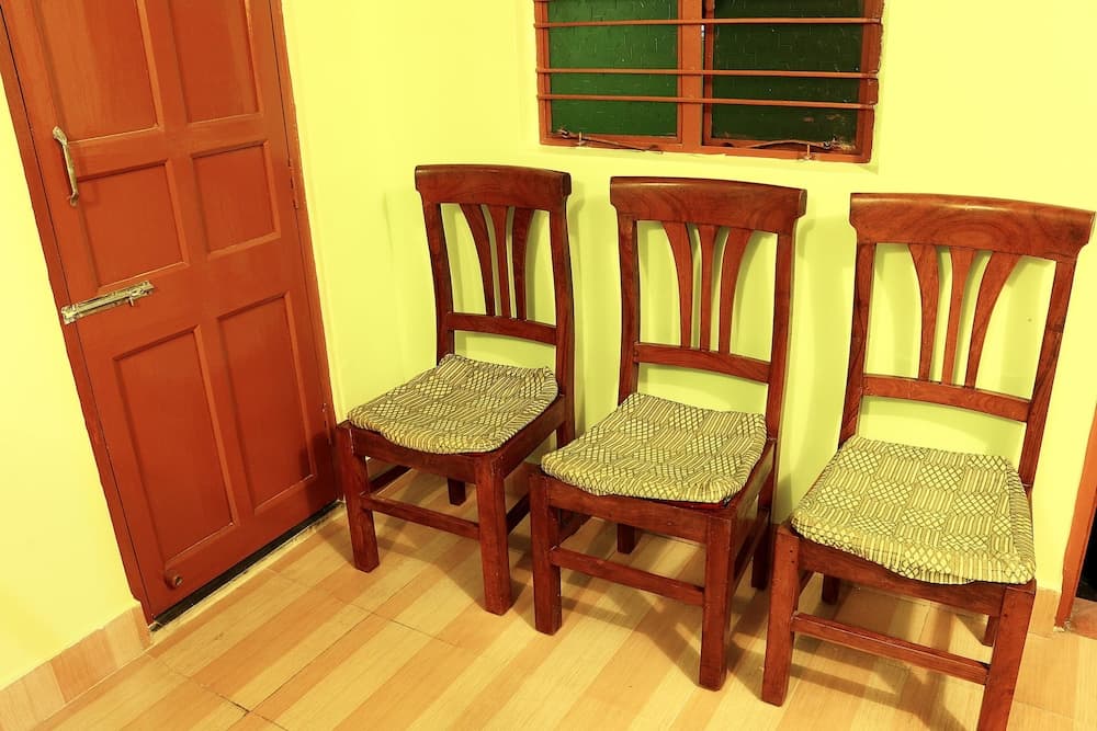 OYO 1059 near Ruby Hospital Lobby Sitting Area