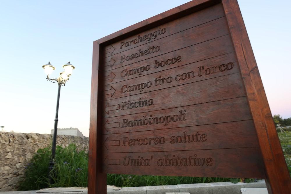 سيرافالي ريليه آند كانتري فيلا تفاصيل الفندق من الخارج