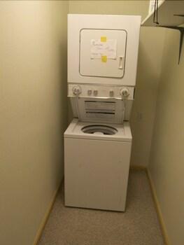 تيمبر تو بيد 2 باثروم  تو بدروم كوندو باي ريدآونينغ الصورة الأساسية