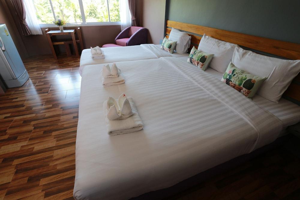 Greenery Resort Koh Tao Room
