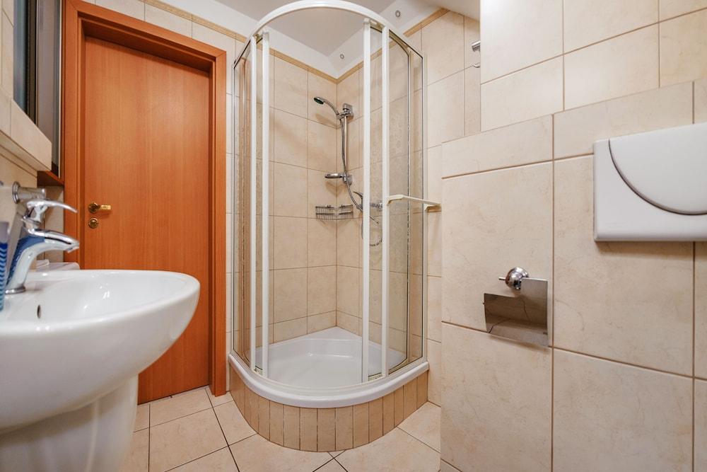 أبارتامنتي صن آند سنو بارتيزانتوف غرفة