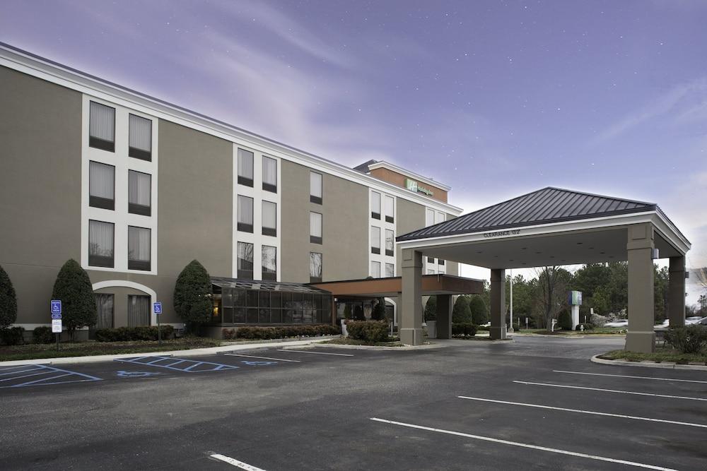 هوليداي إن إكسبرس تشيستر بي آيتش جي الصورة الأساسية