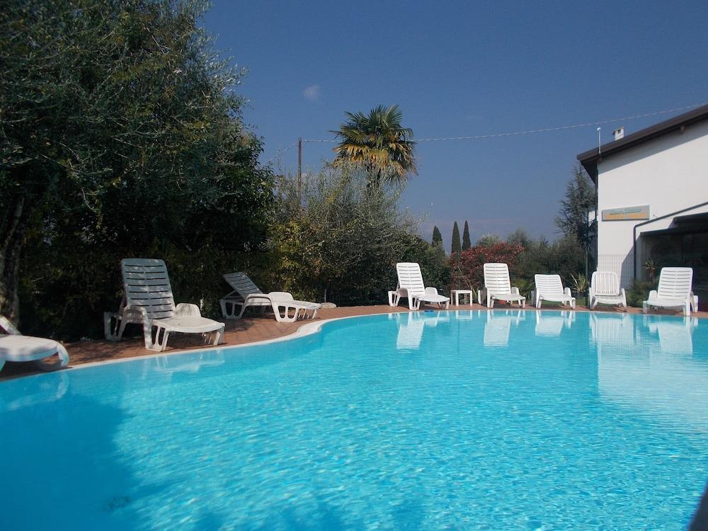 هوتل لورا كريستينا