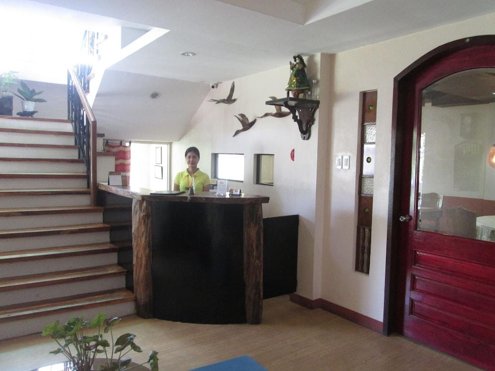 باهاي ني تودينغ إن آند بيسترو منطقة الاستقبال