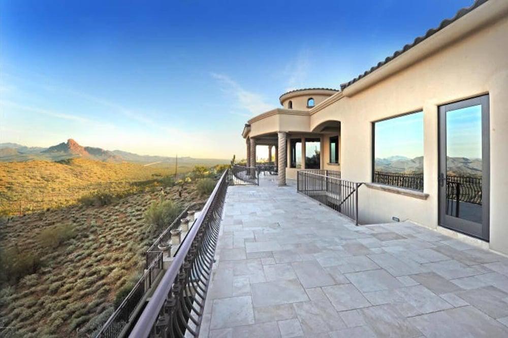 توسكان بيوتي ويذ إنكريديبل فيوز! المنطقة المحيطة بالمنشأة