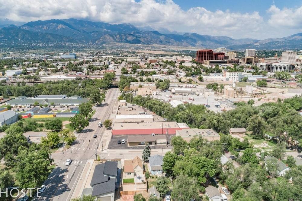 2 بد روم داون تاون أدفينتشر بايكس بيك فيوز إيه سي! منظر من الجو