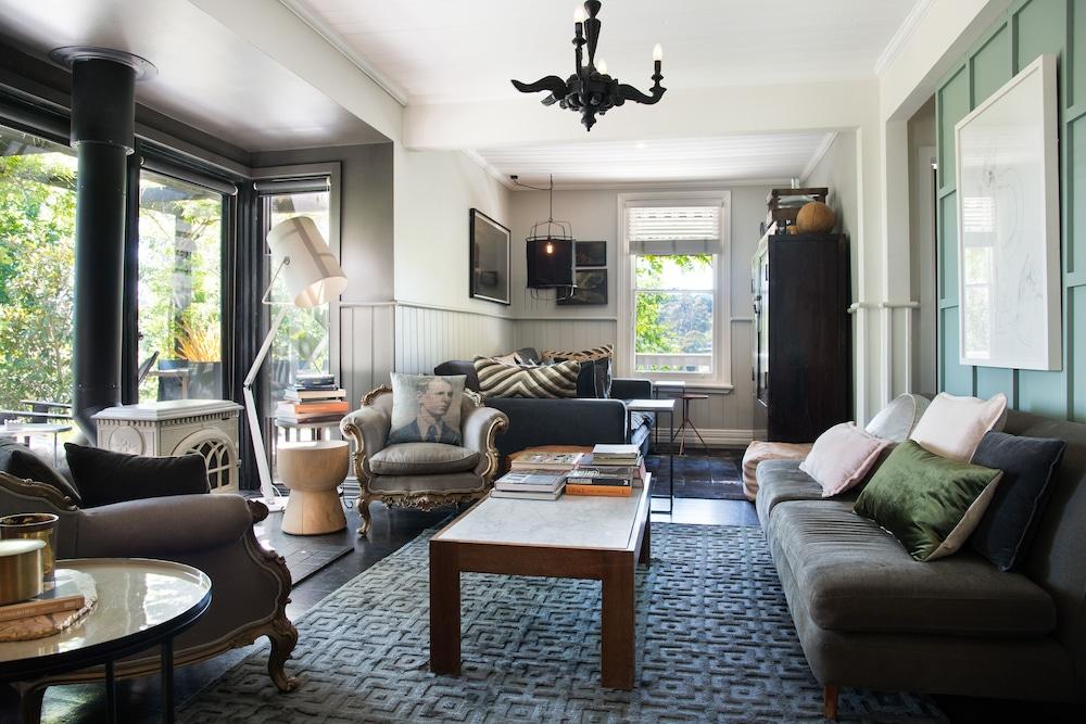 هارتس لين هاوس