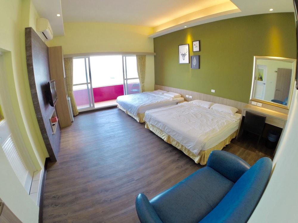 آي واو بي آند بي غرفة