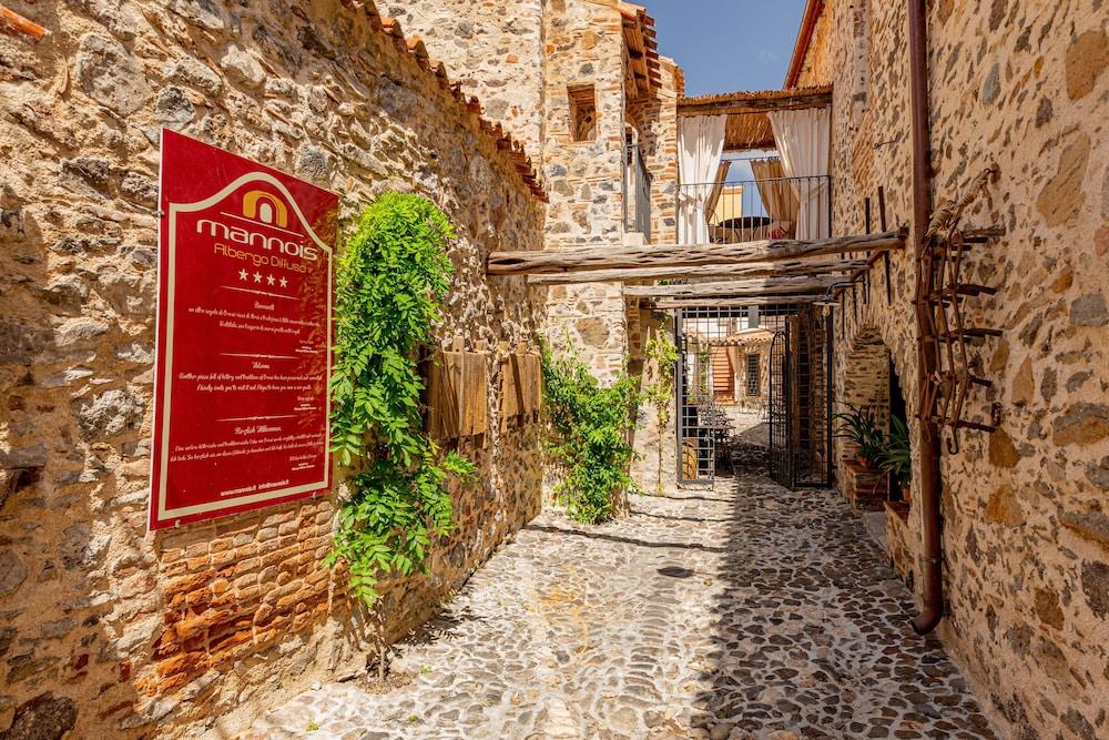 ألبيرجو ديفوسو مانويس