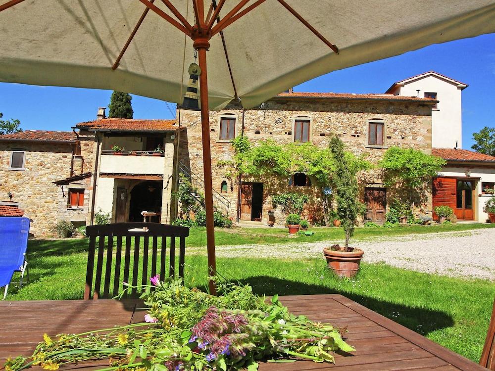 Holiday Home in Anghiari With Garden, Parking, Barbecue