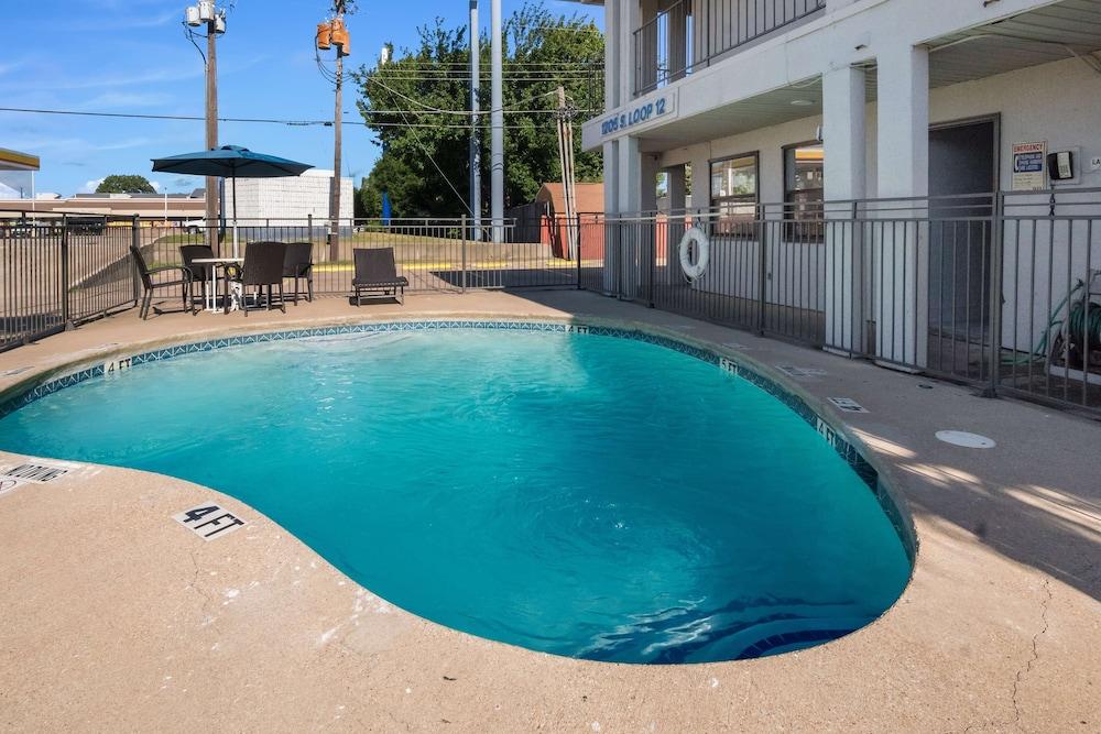 Motel 6 Irving, TX - Loop 12 Featured Image