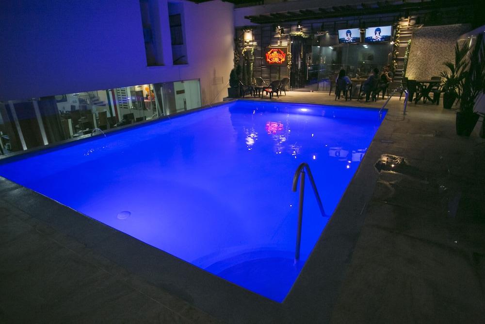 هوتل دي ليون