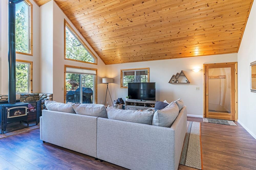 سييرا هايفن باي تاهو ماونتن بروبيرتيز داخلي