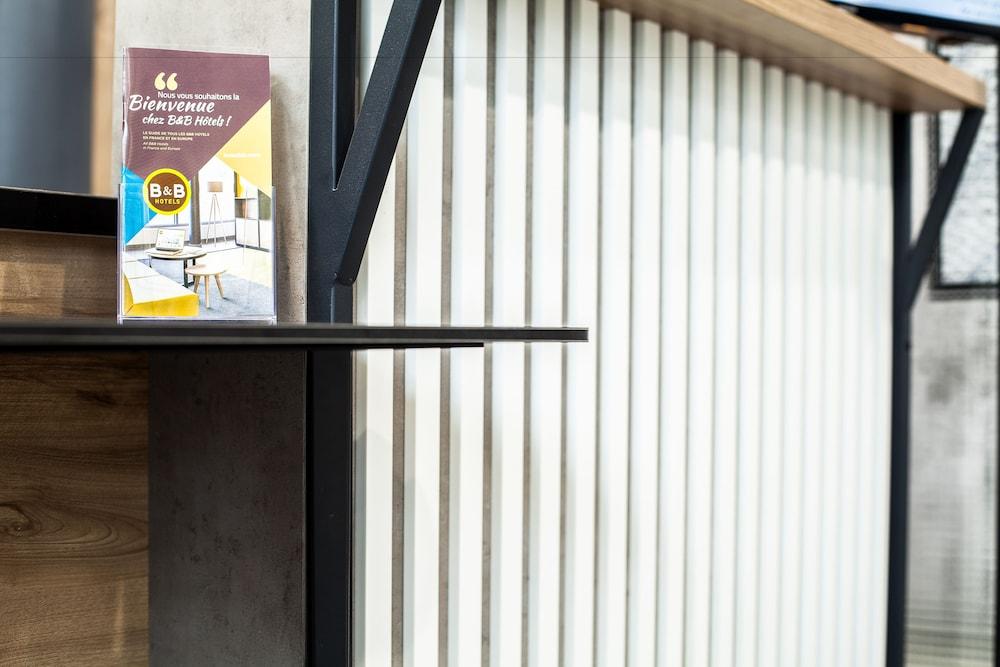 بي آند بي هوتل نانتير رويل مالميزون تفاصيل الفندق من الداخل