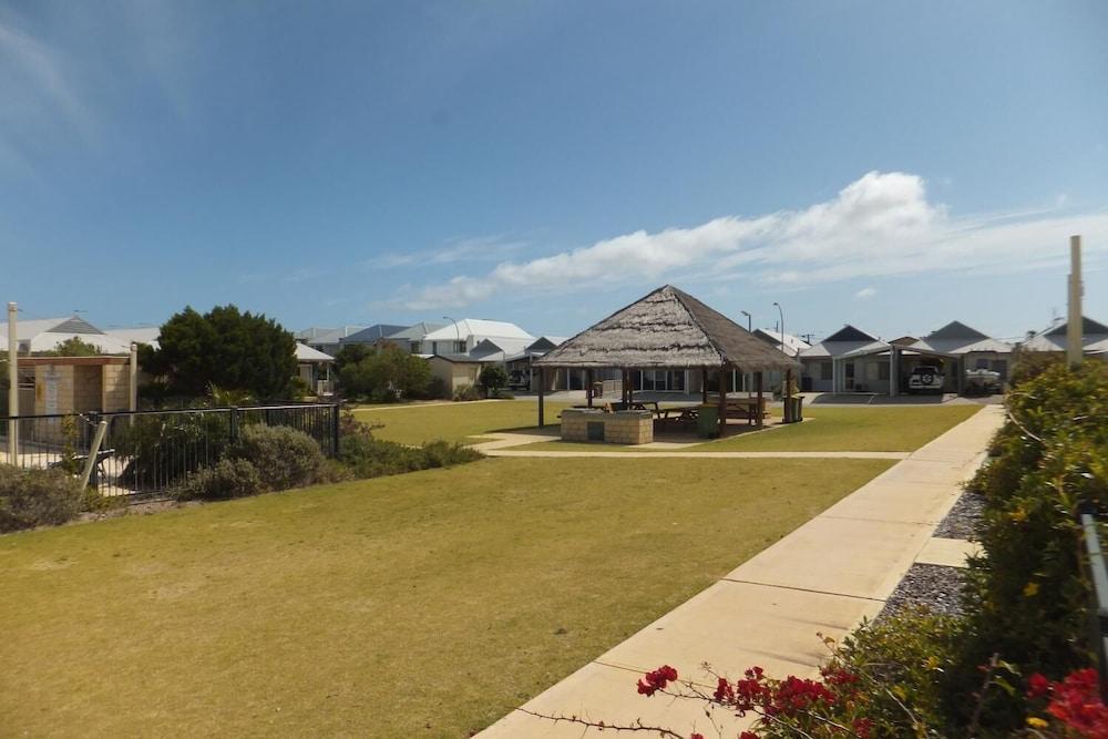 Seafront Unit 49 Property Grounds