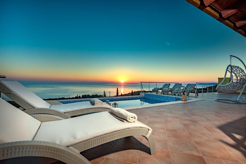 نيساكي فيلا